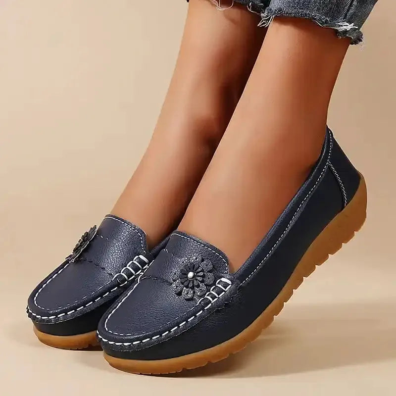 Women's soft sole comfortable leather shoes