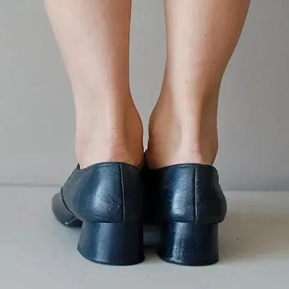 Retro French Low-heeled Buckled Pumps